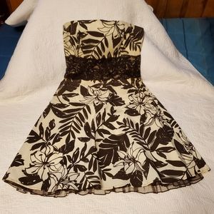 Beautiful Tropical Print Dress